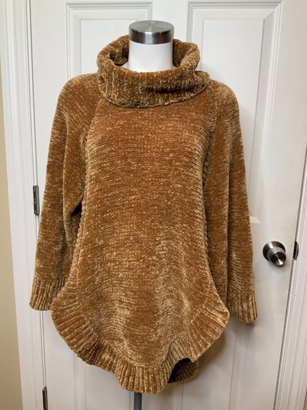 Moth Anthropologie Brown Benilde Chenille Turtleneck Tunic Sweater, Size XS